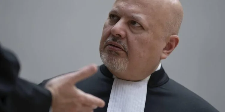 Topaanklager ICC Karim Khan weggestuurd door lidstaten