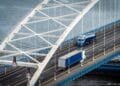 Vanaf zaterdag al handhaving verbod vrachtverkeer Merwedebrug