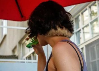 Extreme hitte raakt ook je mentale gezondheid: meer stress, agressie en sombere gevoelens