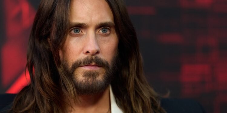 Grote commotie rondom Amerikaanse acteur Jared Leto: wat is er aan de hand?