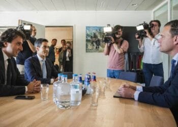 PRO open up lead in polls as progressive Dutch voters dump D66
