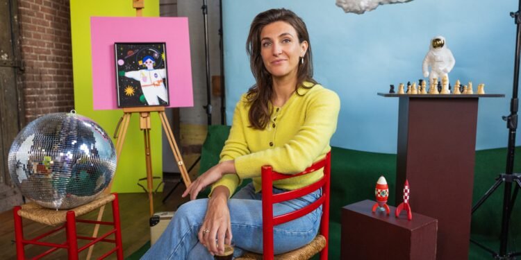 Anna Gimbrère (40) onderzoekt op tv grote levensvragen: ‘Voelt iedereen met een eigen huis zich thuis?’