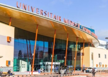 Doctors want more hospitals to offer late-term abortions