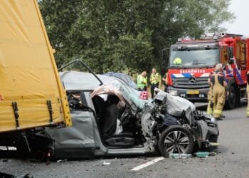 Local mayors step up pressure to end border checks after crashes